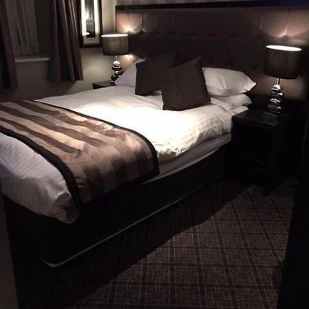 The Angel Hotel Wetherspoon Уитби Экстерьер фото