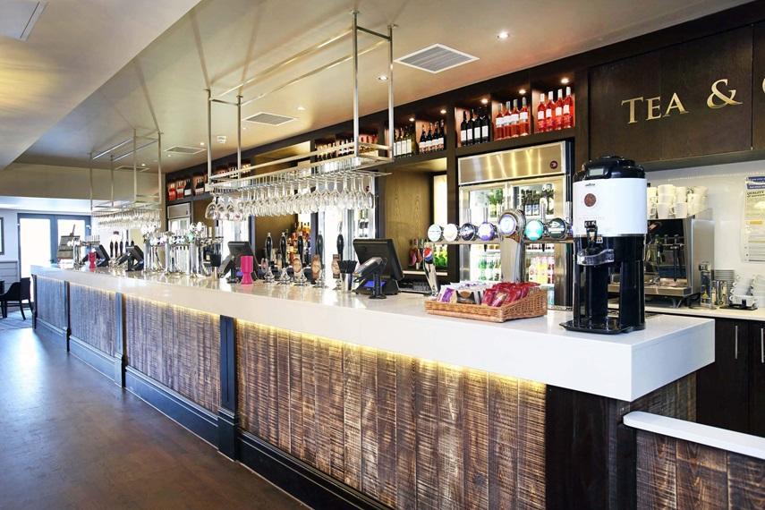 The Angel Hotel Wetherspoon Уитби Экстерьер фото