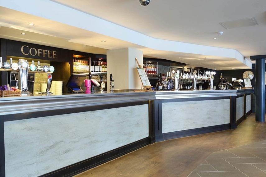 The Angel Hotel Wetherspoon Уитби Экстерьер фото