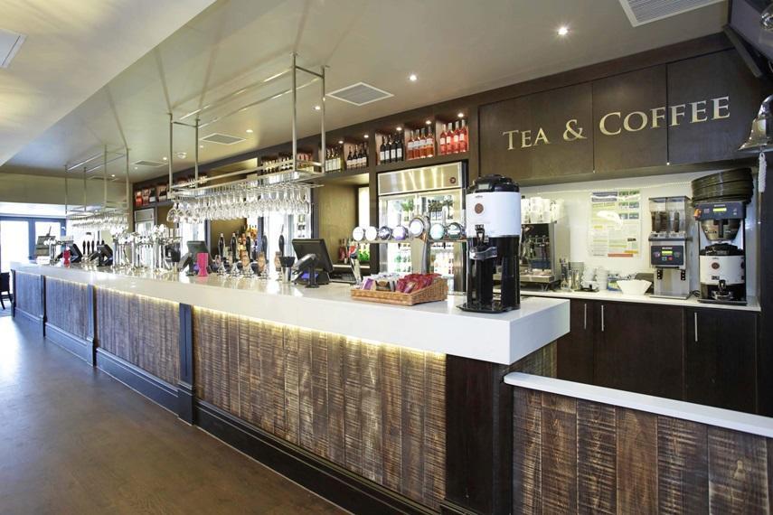 The Angel Hotel Wetherspoon Уитби Экстерьер фото