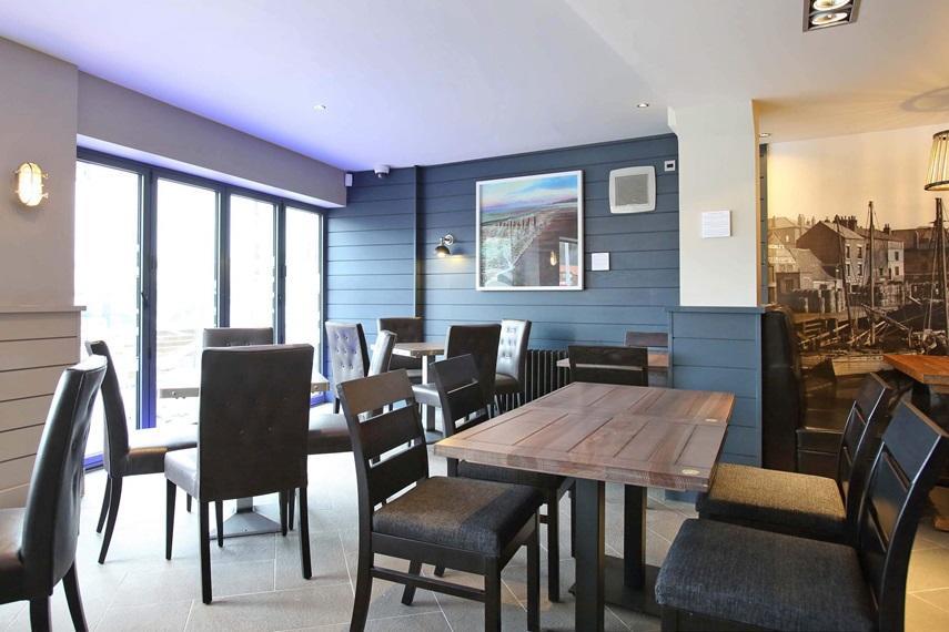 The Angel Hotel Wetherspoon Уитби Экстерьер фото