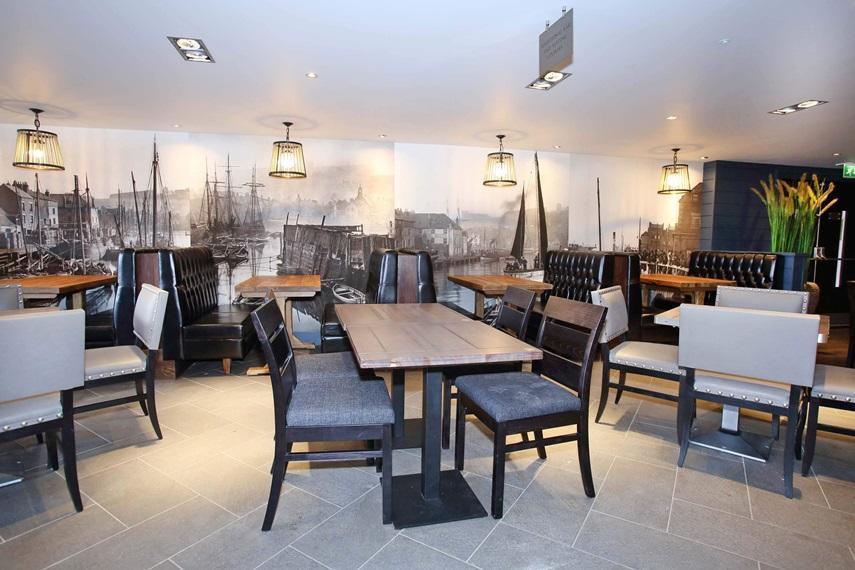 The Angel Hotel Wetherspoon Уитби Экстерьер фото