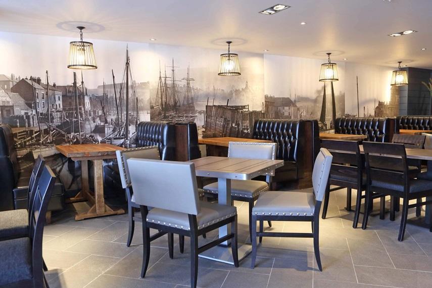 The Angel Hotel Wetherspoon Уитби Экстерьер фото