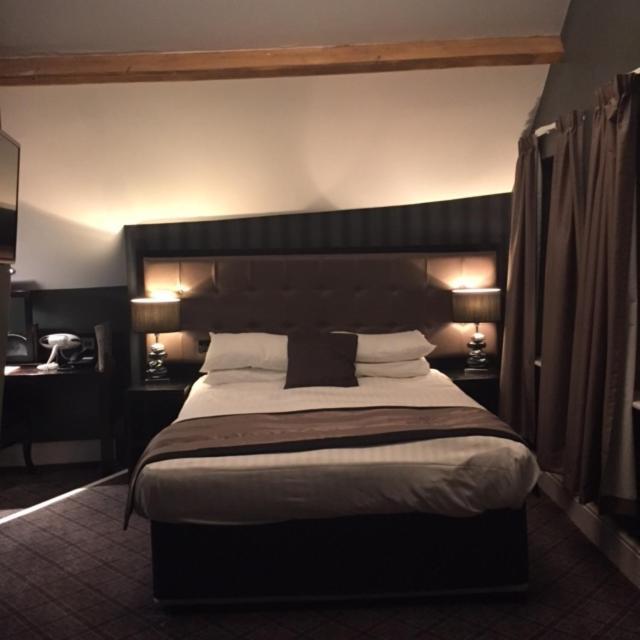The Angel Hotel Wetherspoon Уитби Экстерьер фото